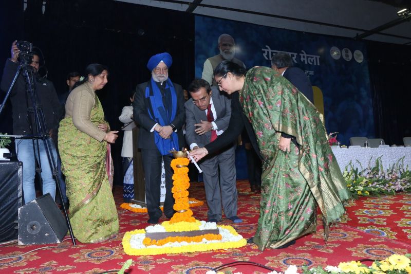  Union Minister Hardeep Puri arrived as the chief guest at the Ludhiana Employment Fair