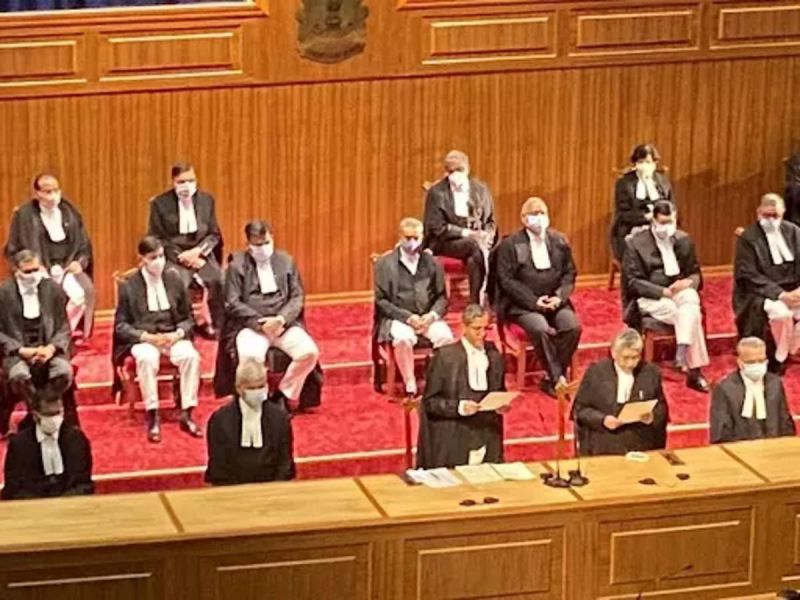 In A First Nine Supreme Court Judges Take Oath In One Go
