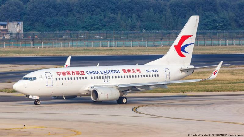 Plane carrying 133 crashes in China