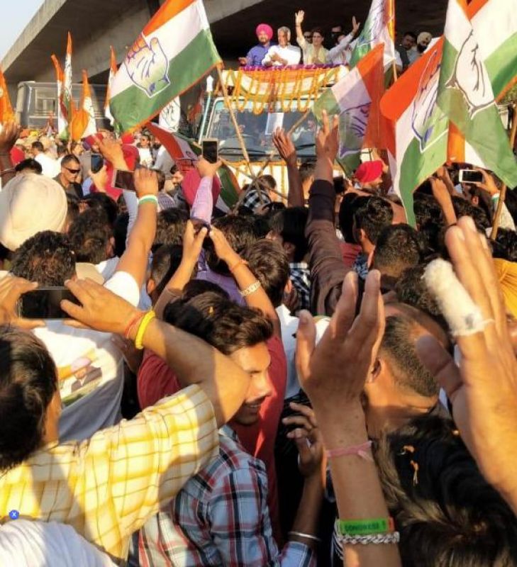 Road Show of Priyanka Gandhi Road Show of Priyanka Gandhi