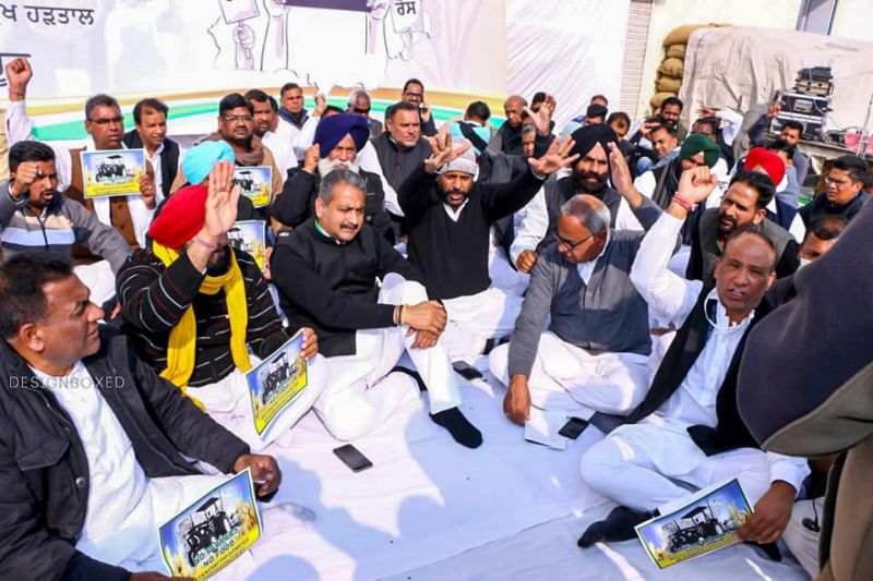 Punjab Education Minister Singla sits on Hunger Strike in solidarity with farmers & Arhtiyas