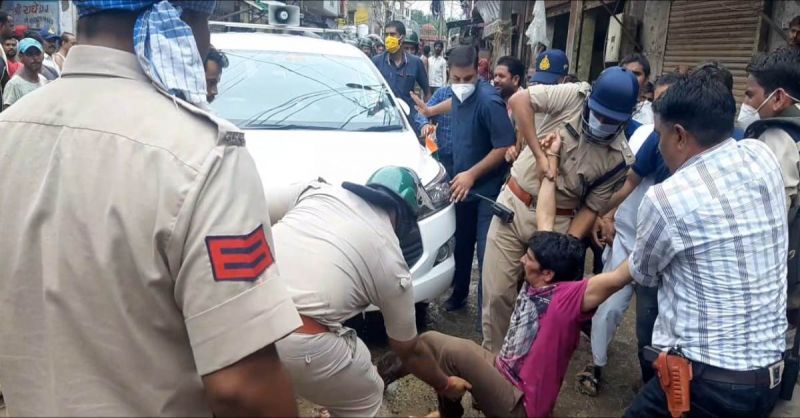 Narendra Singh Tomar faces massive protests in flood-hit MP
