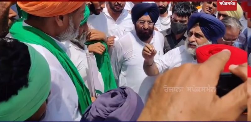 Farmers Stop Sukhbir Badal 's Punjab yatra