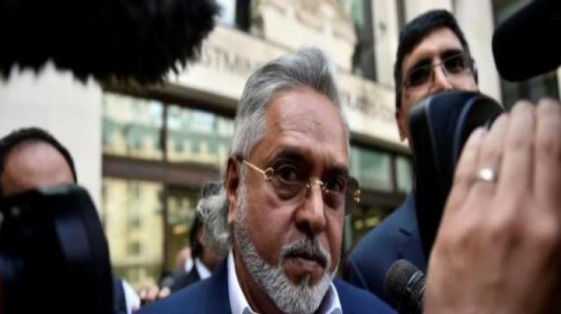 Vijay Mallya met with 'chor hai' chants at India vs Australia match
