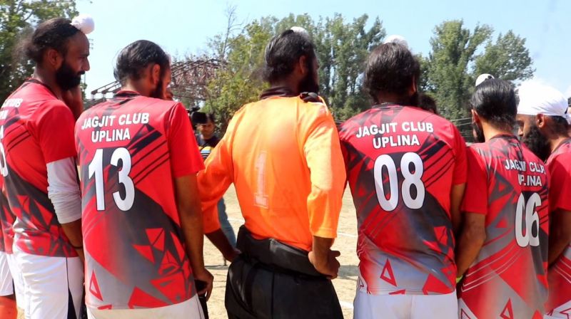 (Hockey tournament kicks off for first time in Kashmir Valley) 