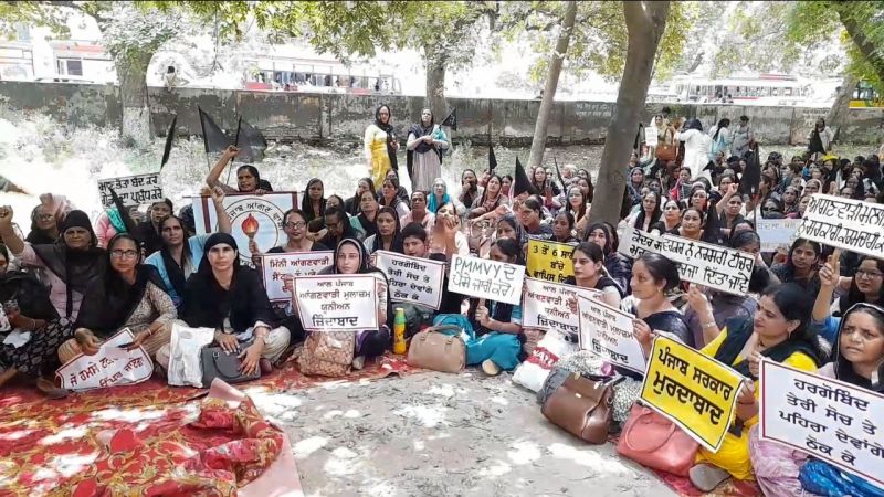 Anganwari workers union protest