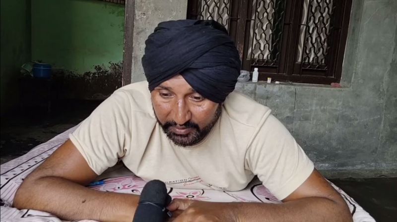 Father of 3 children who have been bedridden for 20 years Father of 3 children who have been bedridden for 20 years