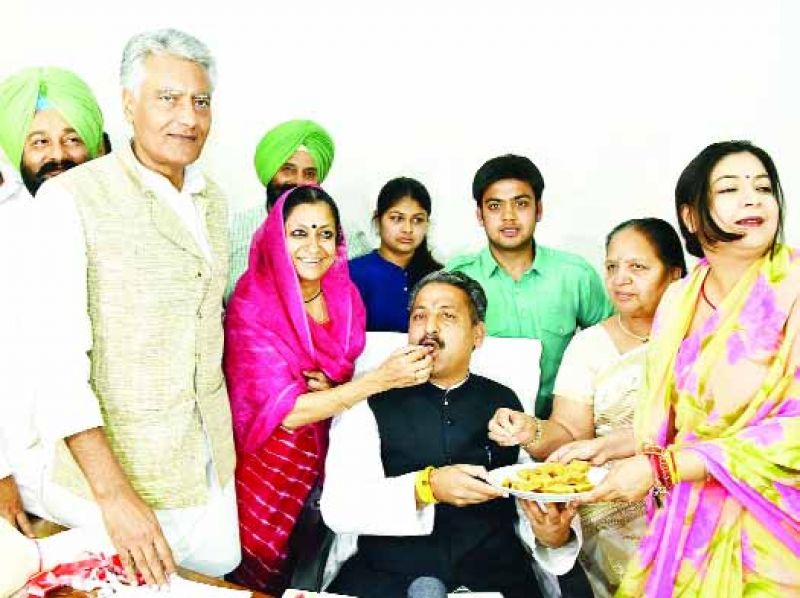 Vijay Inder Singla  with Sunil Jakhar