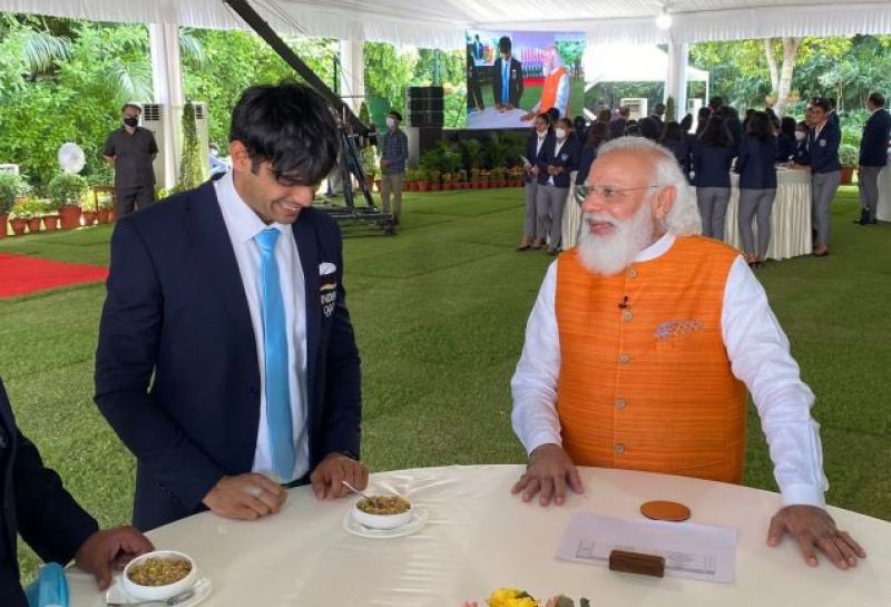 PM Modi meets with India Olympic contingent