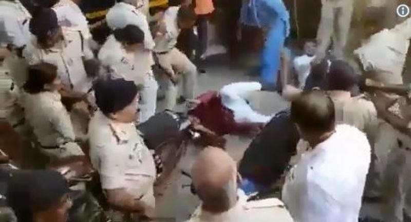 Bilaspur lathi charge