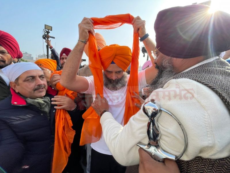 Rahul Gandhi At Darbar Sahib 