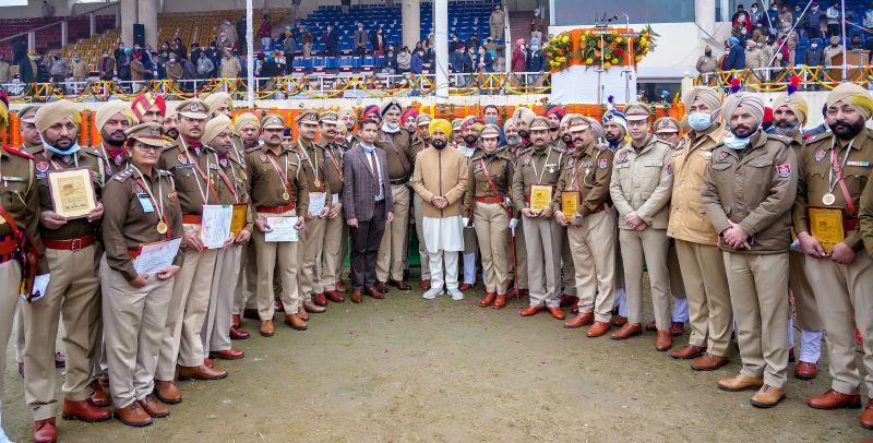 Punjab CM unfurling National tricolour on the occasion of the 73rd Republic Day