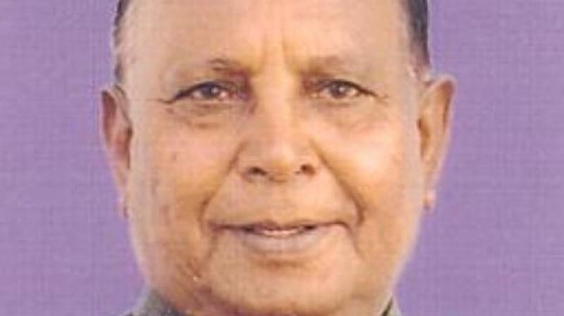 Cow attacks BJP MP Liladhar Vaghela, 2 ribs broken