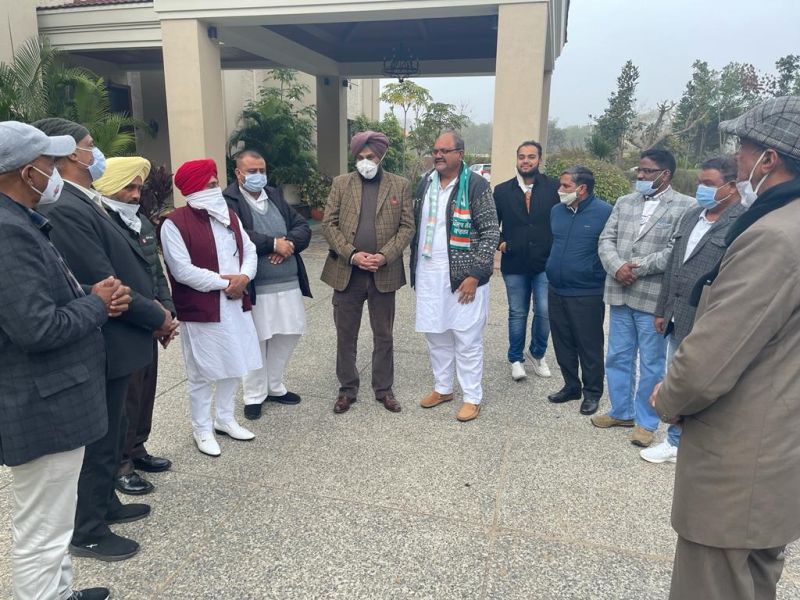 Former Congress MLA from Garhshankar Love Kumar Goldy joins Punjab Lok Congress