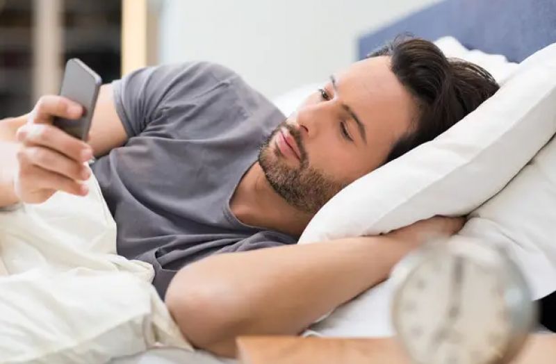  using cell phone early morning is harmful for body