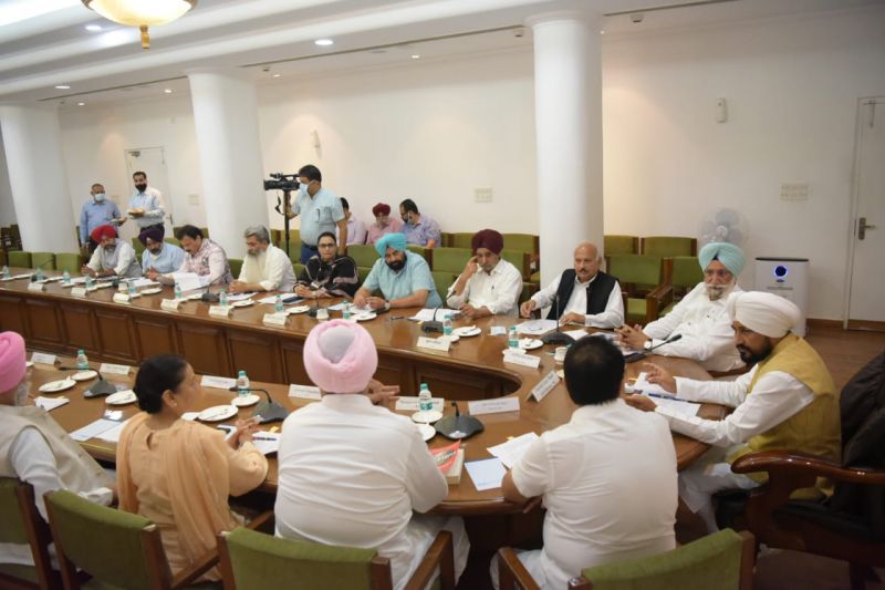 The Chief Minister called an emergency meeting on farmers' issues