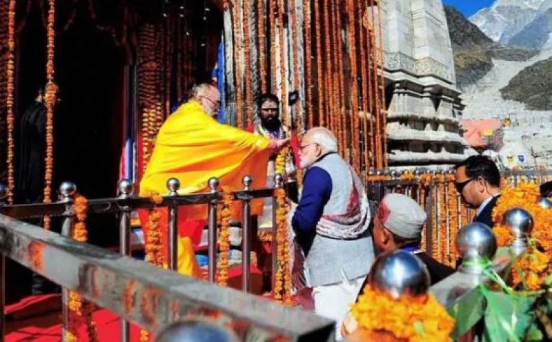 Narender Modi In Kedarnath Temple