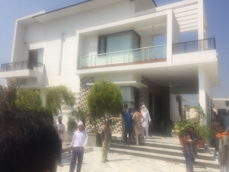 Husband Wife killed by strangers 