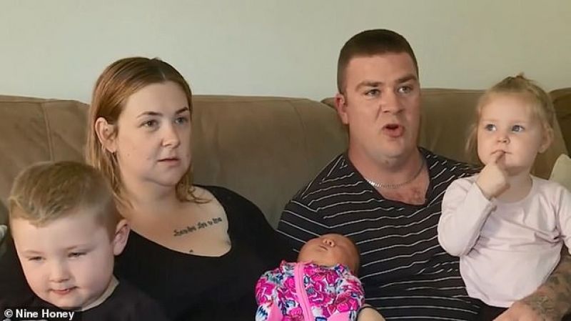 Australian woman gives birth to almost 6kg baby girl