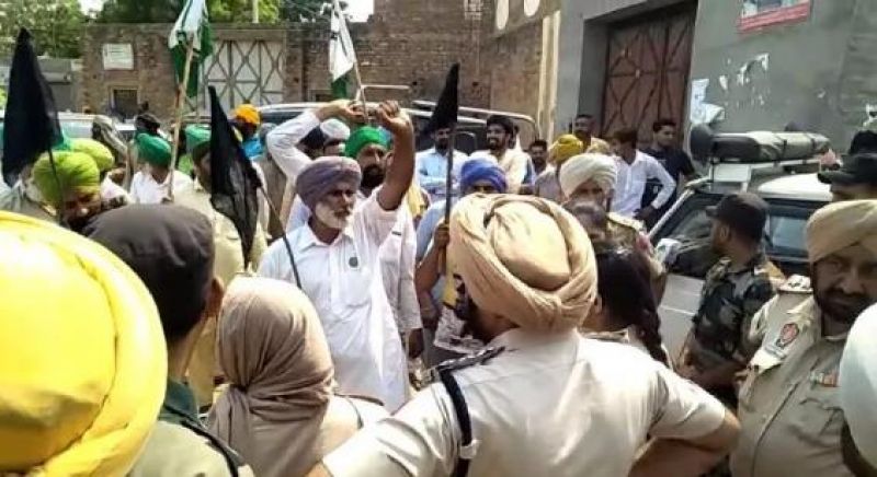 Protest against Sukhbir Badal