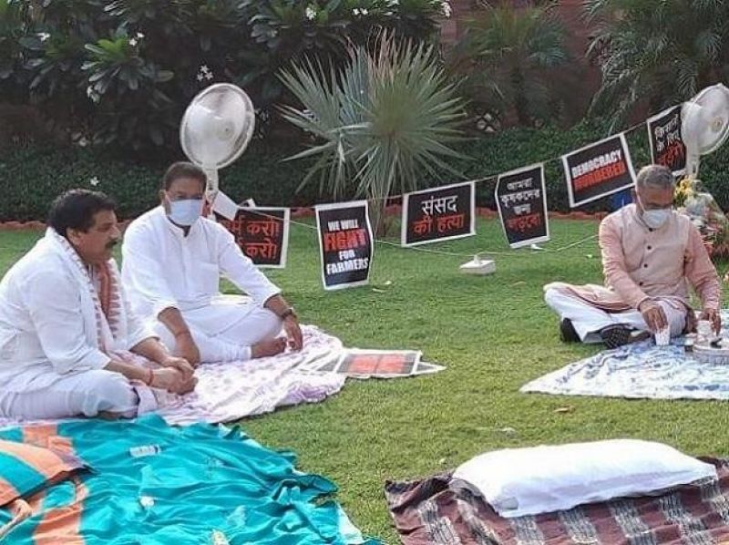 Harivansh offer tea to protesting Opposition MPs