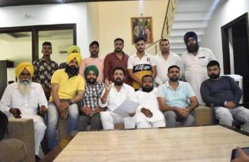 Seven Resign from Lok Insaaf Party