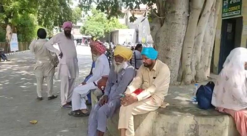 Husband and wife had to test love expensive, poison drunk in jokes, death of wife