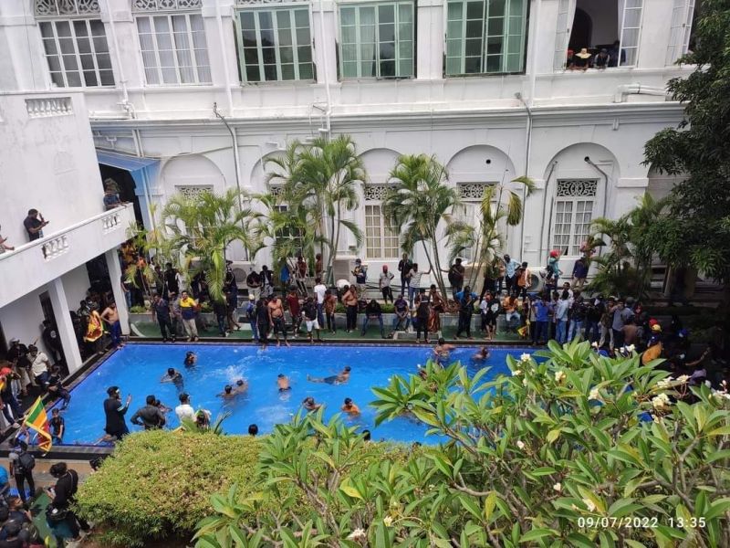 Hundreds of anti-govt protesters break into Sri Lankan president's residence