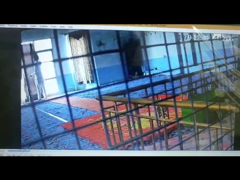 Granthi caught stealing 'golak' money in muktsar sahib