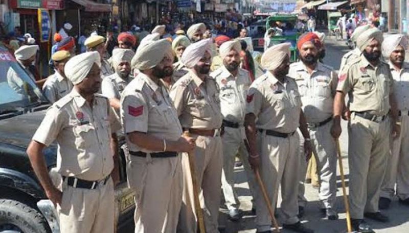 arrested two gangsters