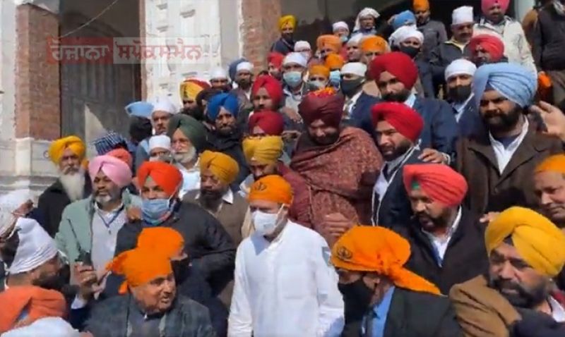 Rahul Gandhi at Darbar Sahib Rahul Gandhi at Darbar Sahib