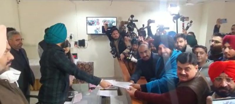 Those Congress candidates including Navjot Sidhu filed nomination papers