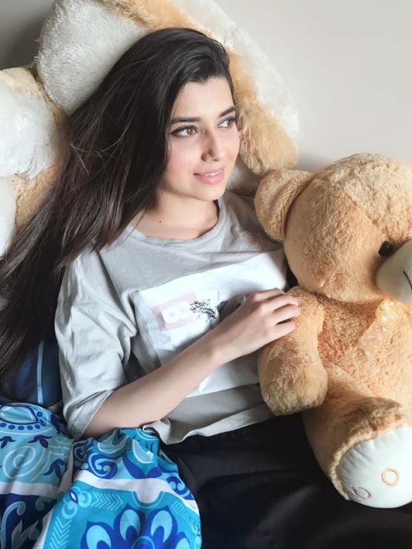 Nimrat Khaira