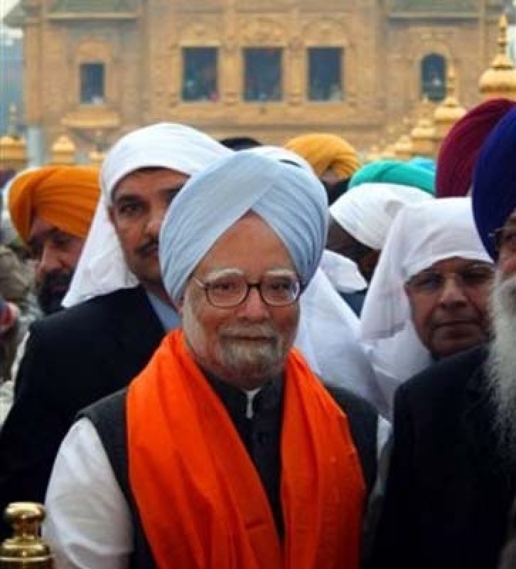 Dr. Manmohan Singh in Sri Darbar sahib amritsar