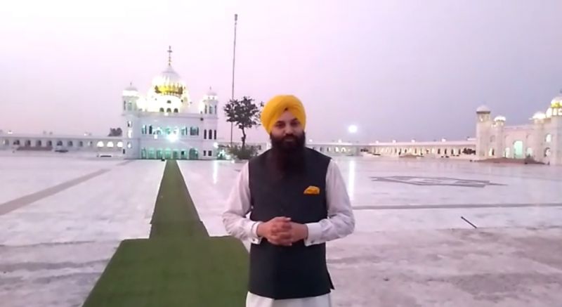 Pakistani Sikhs appeal to Navjot Sidhu to reopen Kartarpur corridor