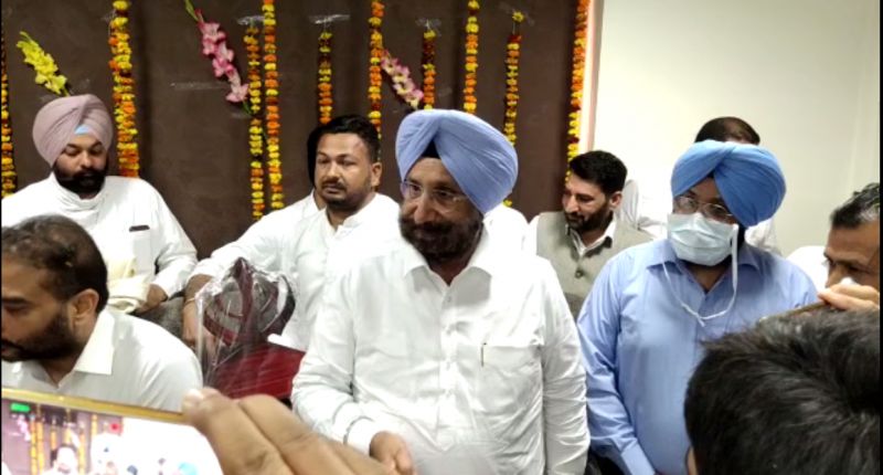 Sukhjinder Singh Randhawa