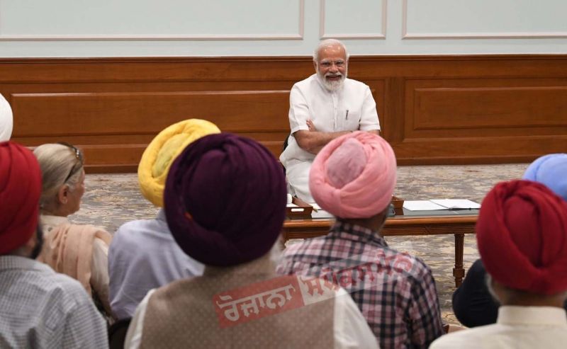 Prime Minister Narendra Modi met intellectuals of Sikh community