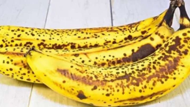 Bananas with black Spots