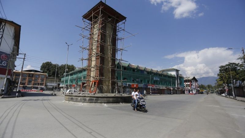 Markets Shut, Public transport off roads in Kashmir on day 58