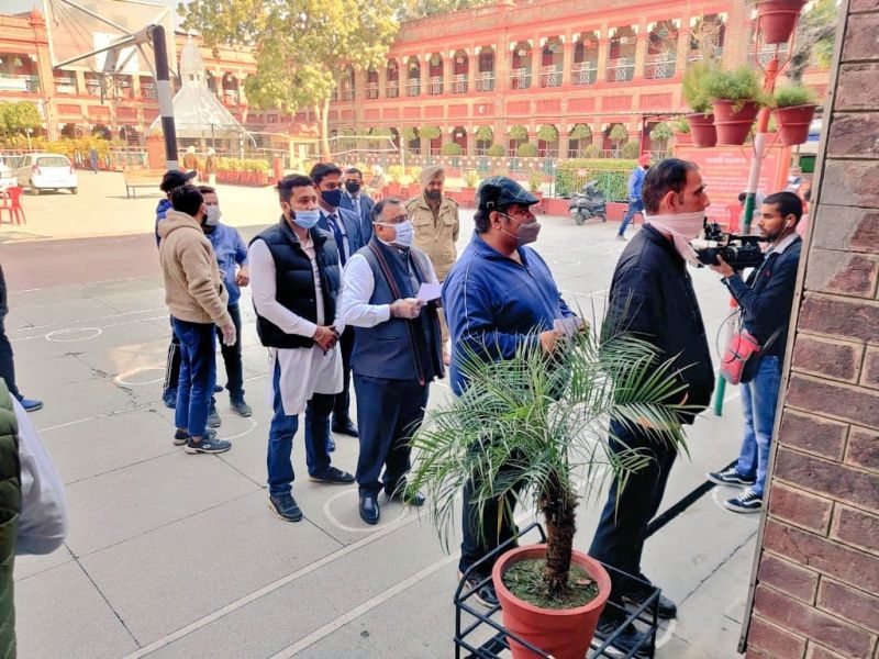 BJP Leader Tarun Chugh Cast His Vote