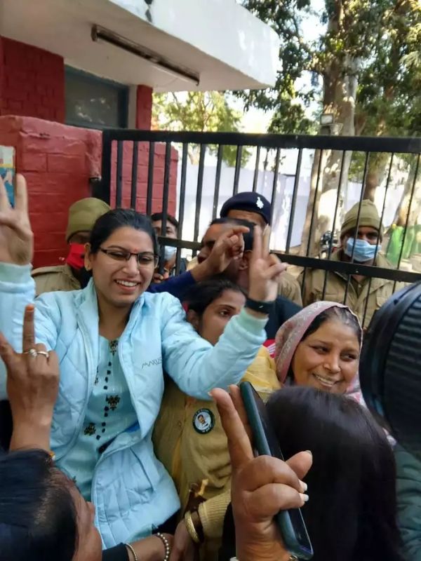 Youngest candidate in Chandigarh, 25-year old Neha, from AAP, defeats BJP candidate by 804 votes.