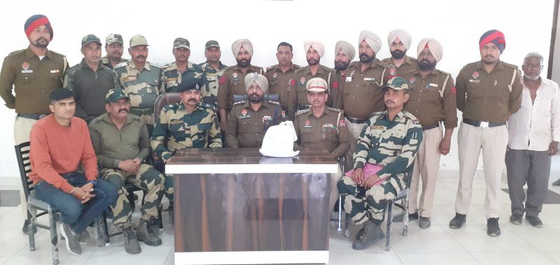 2.6kg of heroin recovered from Pakistan border in Tarn Taran 2.6kg of heroin recovered from Pakistan border in Tarn Taran