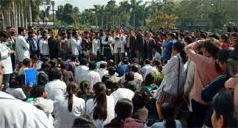resident doctors strike in delhi aims today