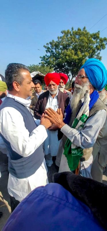 Vijay Inder Singla arrives at Haryana-Delhi border to support farmer 