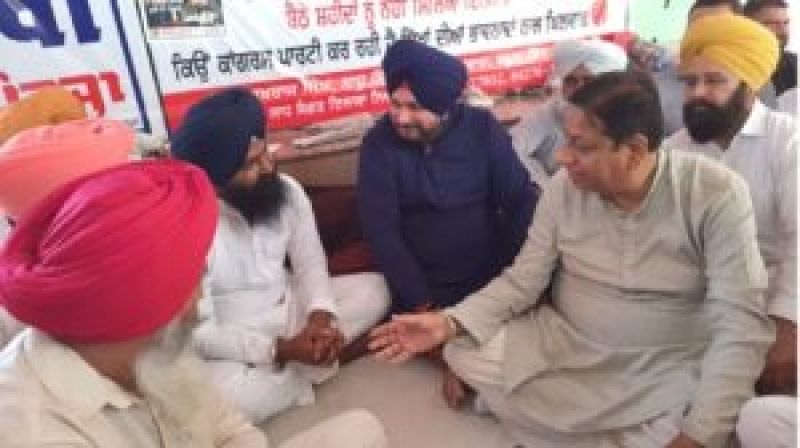 Navjot Sidhu at Behbal Kalan Dharn