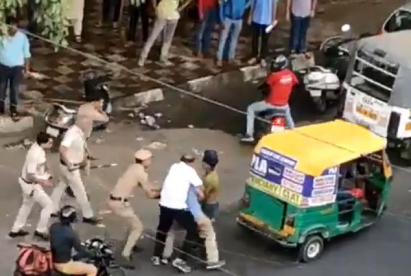  Sikh auto driver and his son were brutally thrashed by Delhi Police