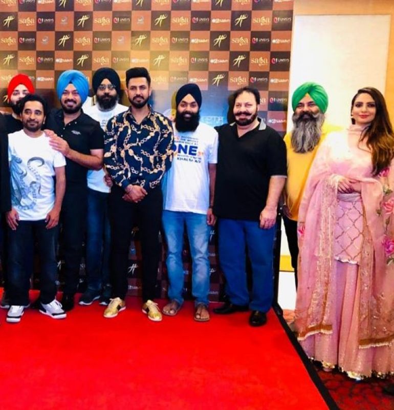 Gippy Grewal and Team 