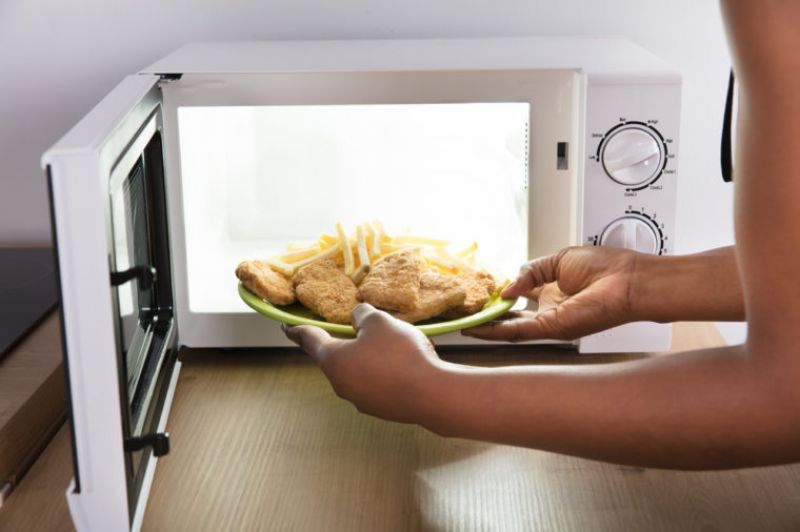 Don’t heat food in a microwave, can cause many diseases