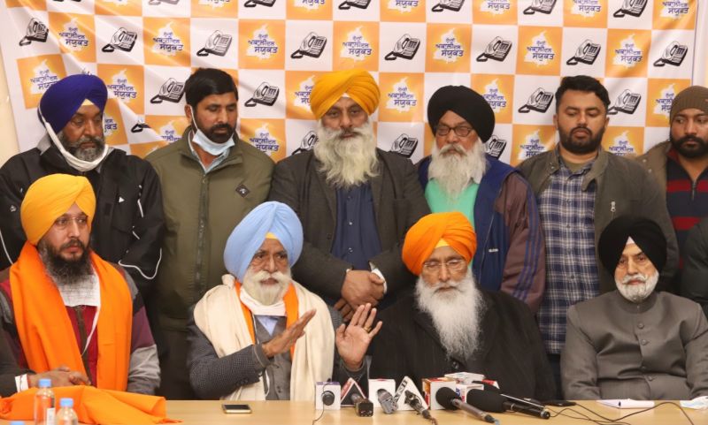 Former Minister Sarwan Singh Phillaur and son join SAD Sanyukt
