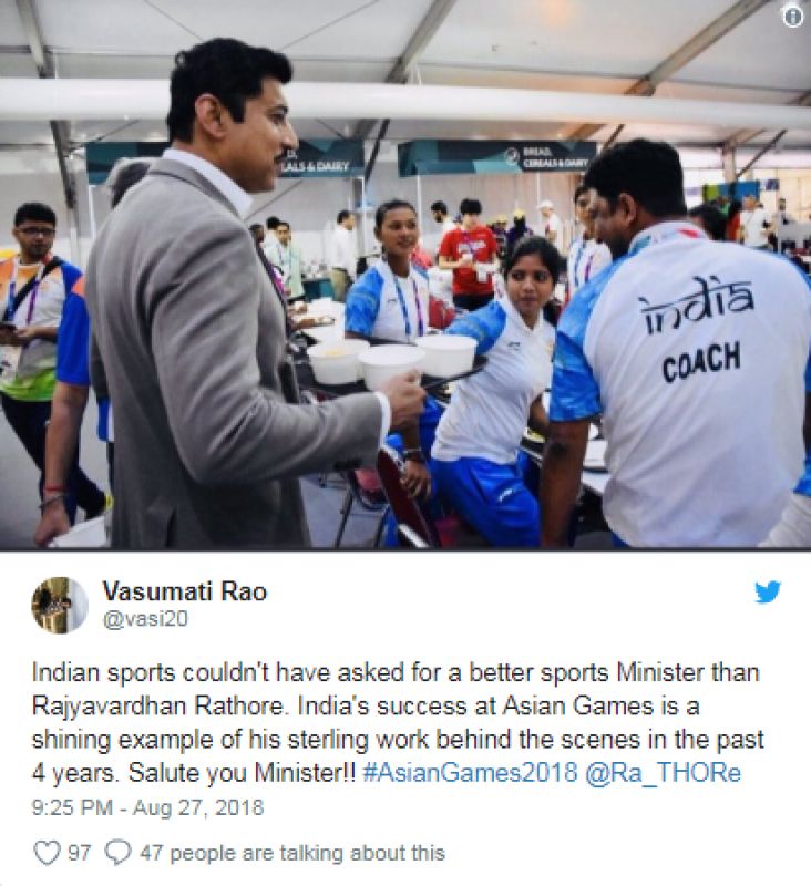 Rajyavardhan Singh Rathore Serves food to Indian Players